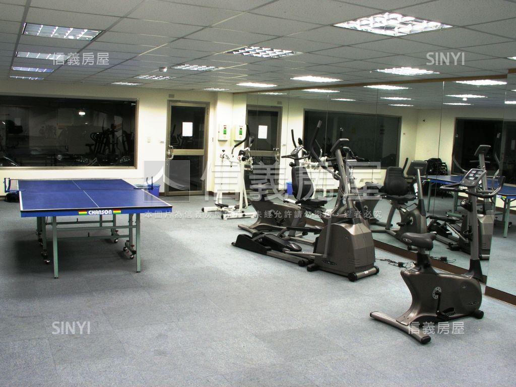 現代君址｜四房平面車位房屋室內格局與周邊環境