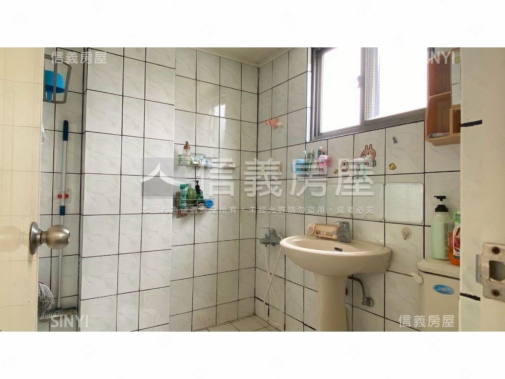 近美術館大地坪透天房屋室內格局與周邊環境
