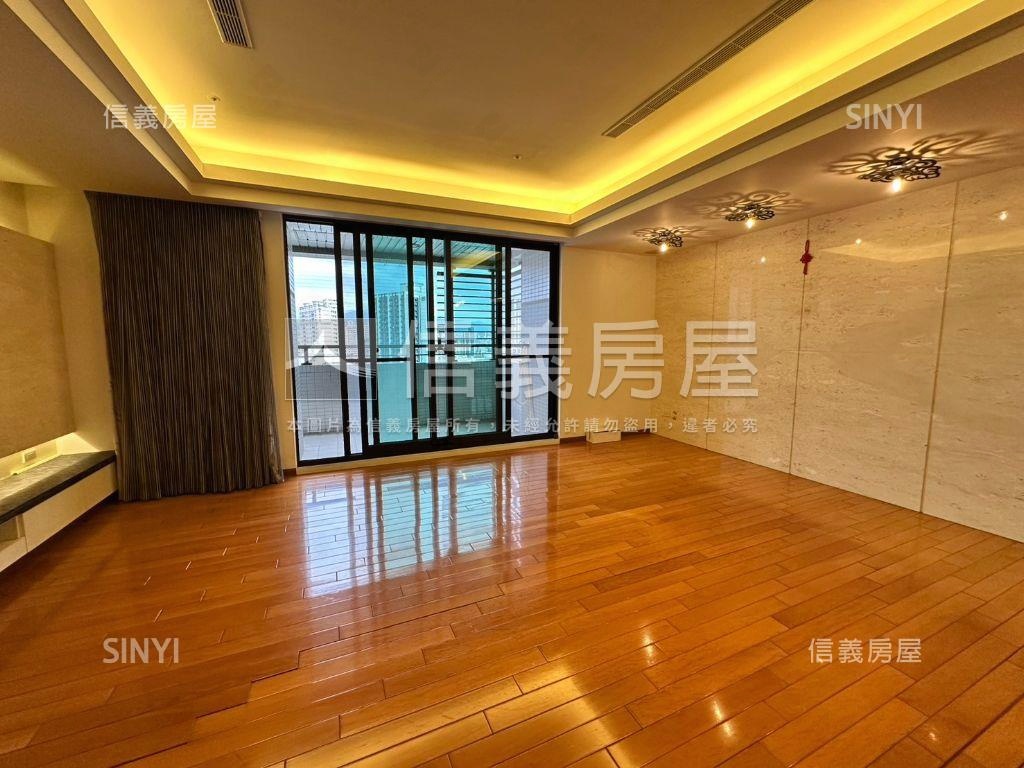 專任雅景花園三房附雙車位房屋室內格局與周邊環境