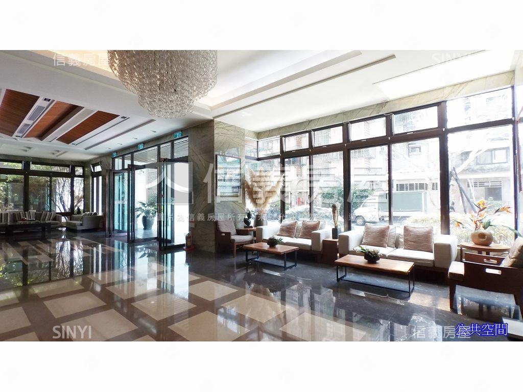 專任雅景花園三房附雙車位房屋室內格局與周邊環境