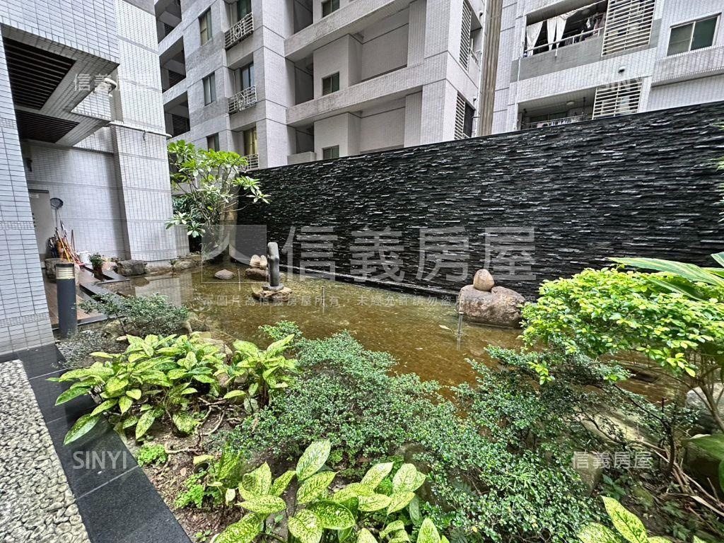 專任雅景花園三房附雙車位房屋室內格局與周邊環境