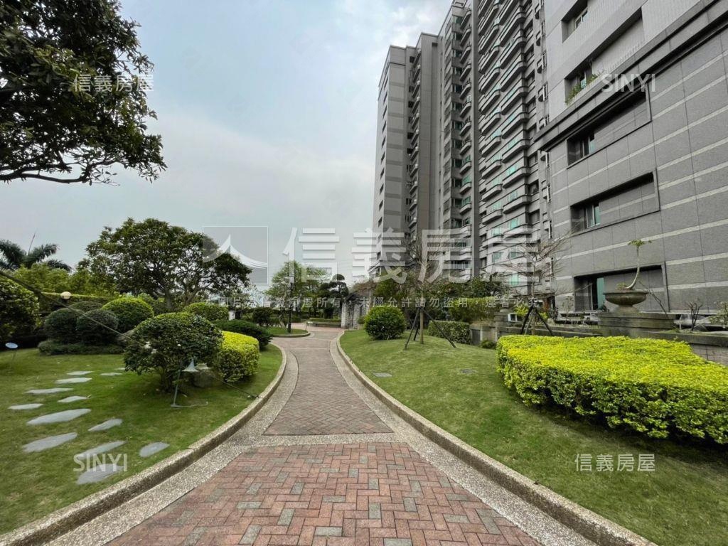 世界山莊高樓美景樓中樓房屋室內格局與周邊環境