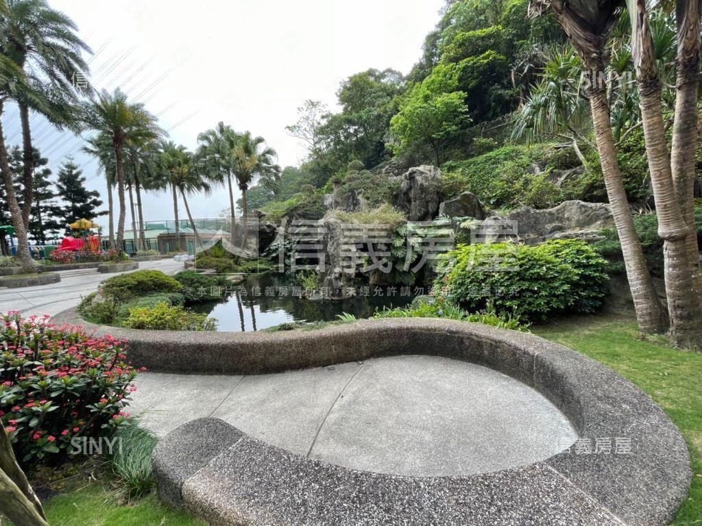 世界山莊高樓美景樓中樓房屋室內格局與周邊環境