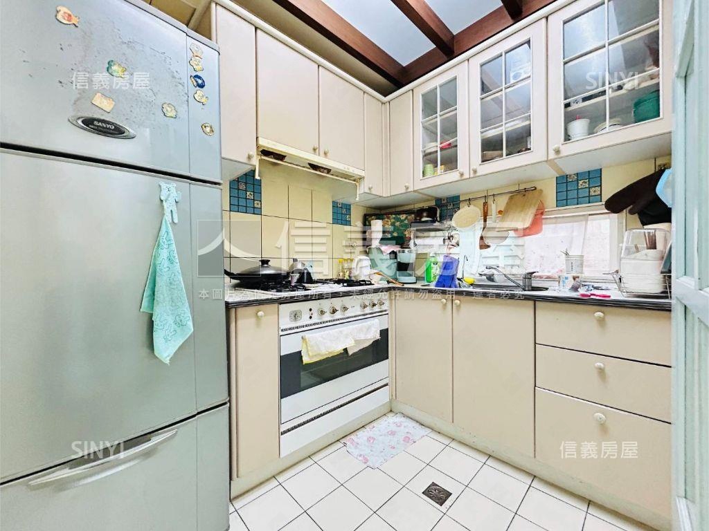 河畔優雅舒適河景３房房屋室內格局與周邊環境