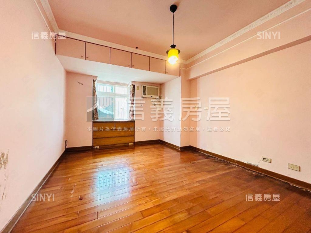 河畔優雅舒適河景３房房屋室內格局與周邊環境