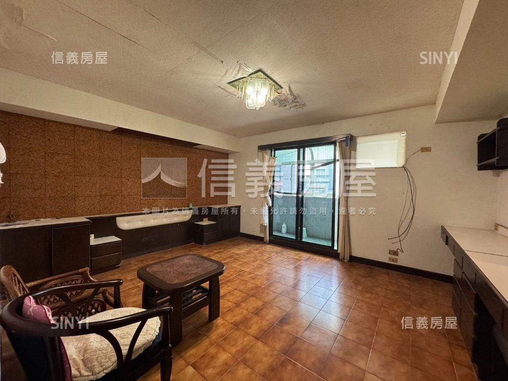 專任˙真善美麗景大車位房屋室內格局與周邊環境