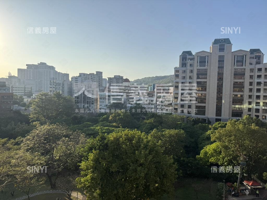 天母電梯華廈附平面車位房屋室內格局與周邊環境