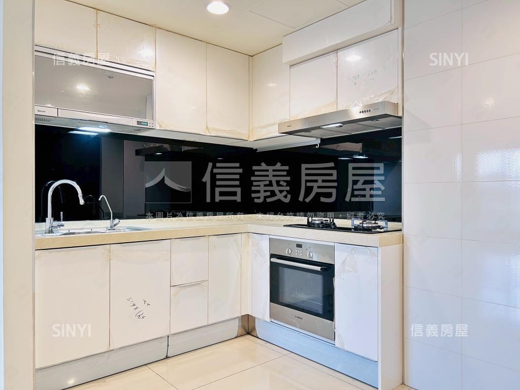 稀有中山都匯四房車位房屋室內格局與周邊環境