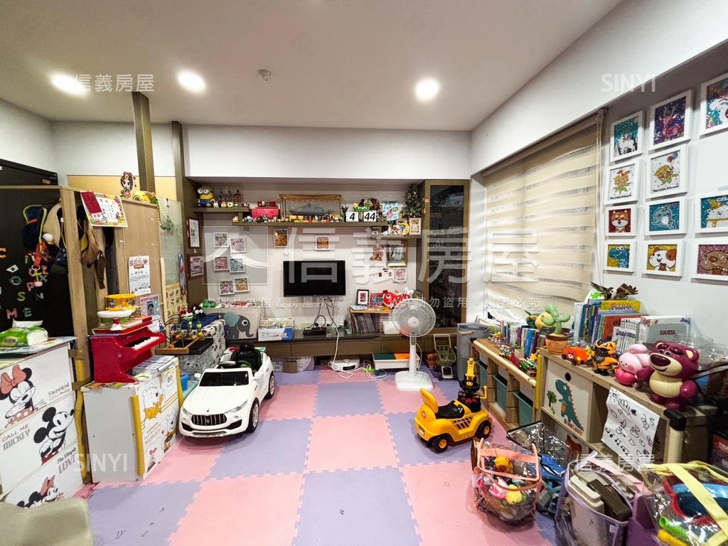 大河苑河景四房平車房屋室內格局與周邊環境