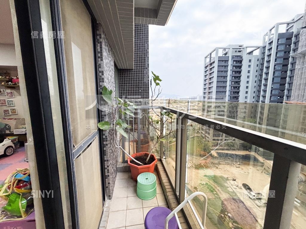 大河苑河景四房平車房屋室內格局與周邊環境