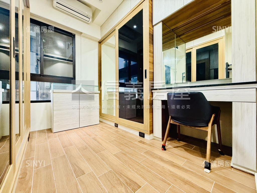 國泰文林硯景觀三房雙平車房屋室內格局與周邊環境