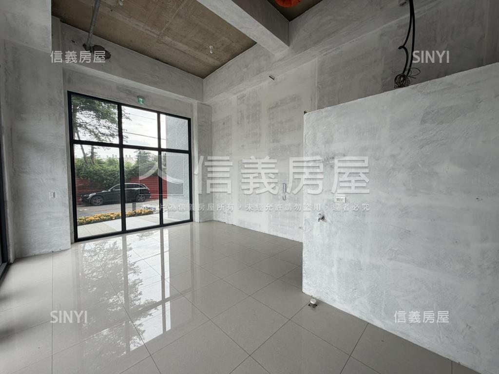 近未來Ｇ０４邊間燙金店面房屋室內格局與周邊環境