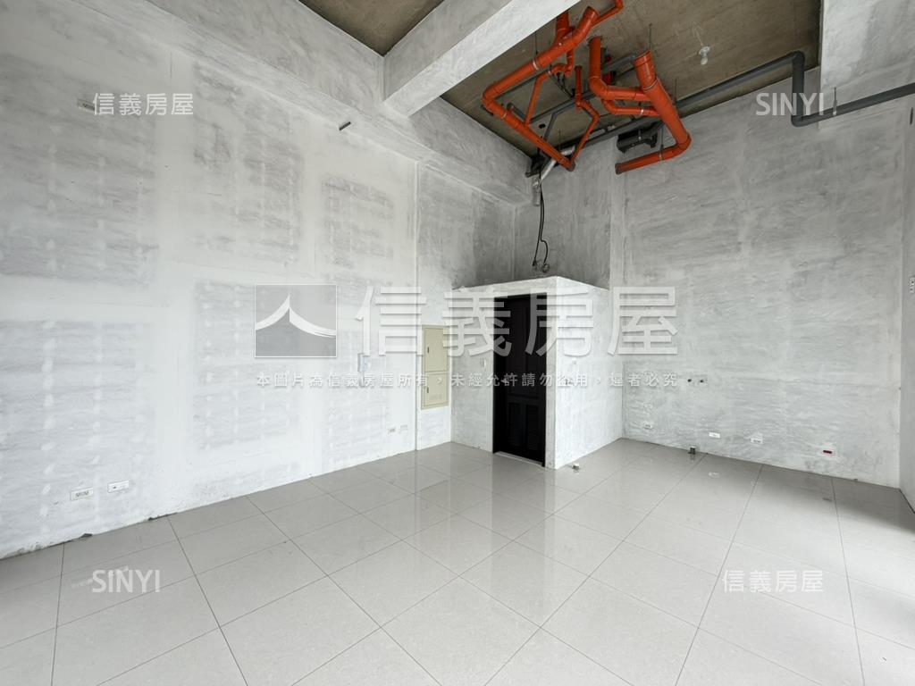 近未來Ｇ０４邊間燙金店面房屋室內格局與周邊環境