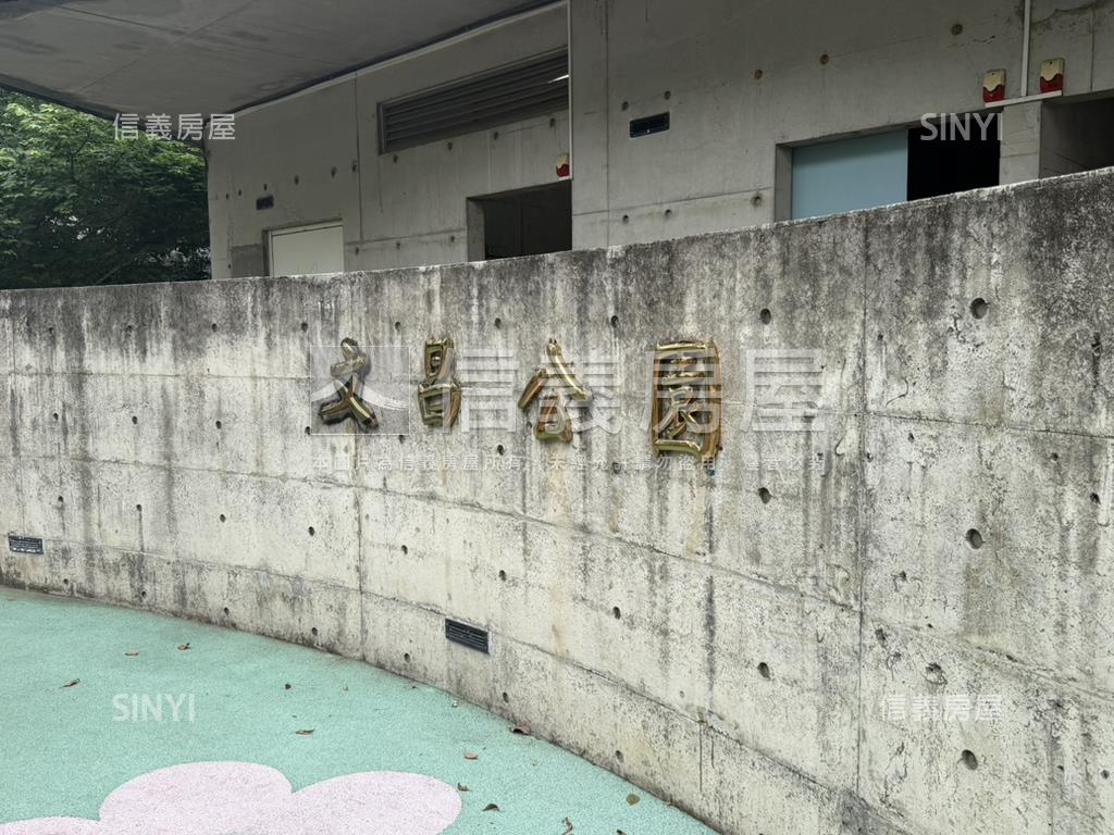 近未來Ｇ０４邊間燙金店面房屋室內格局與周邊環境