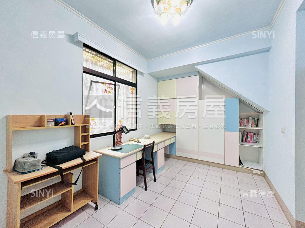 近中路重劃稀有釋出透天房屋室內格局與周邊環境