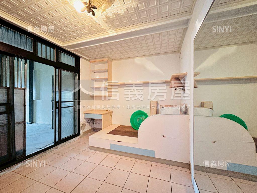 近中路重劃稀有釋出透天房屋室內格局與周邊環境