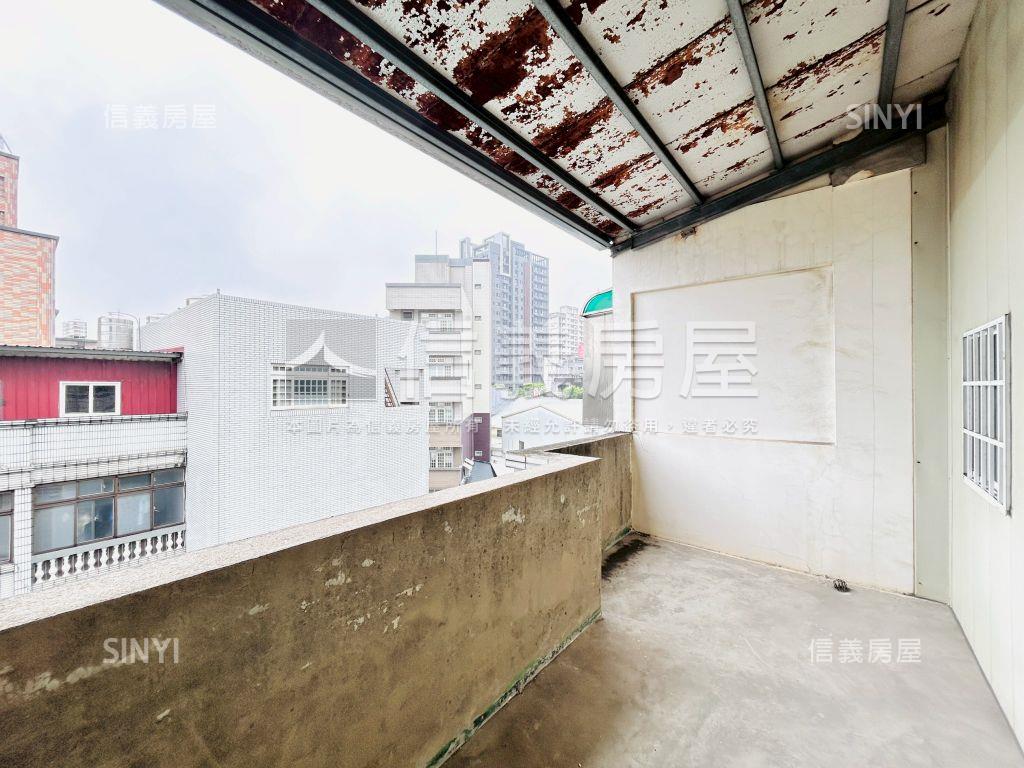 近中路重劃稀有釋出透天房屋室內格局與周邊環境
