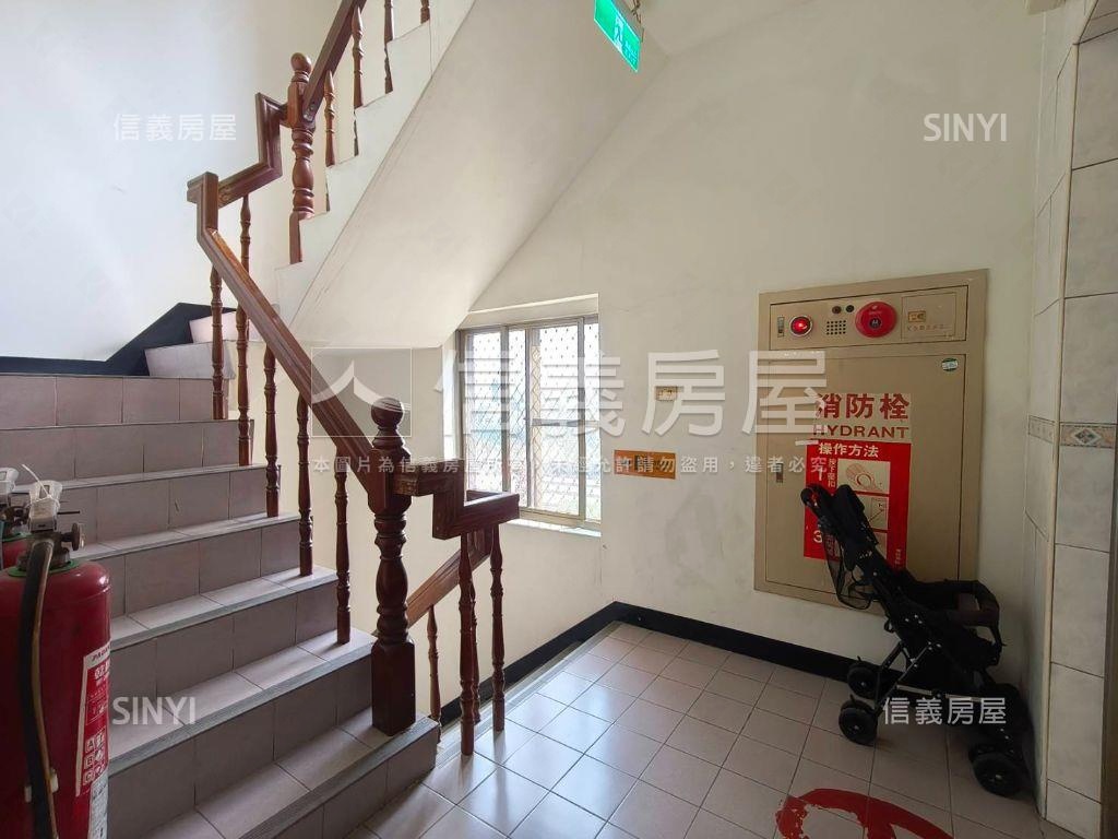 鳳山五甲機能好棒棒３房房屋室內格局與周邊環境