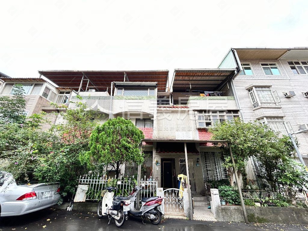 台北小城木質別墅房屋室內格局與周邊環境