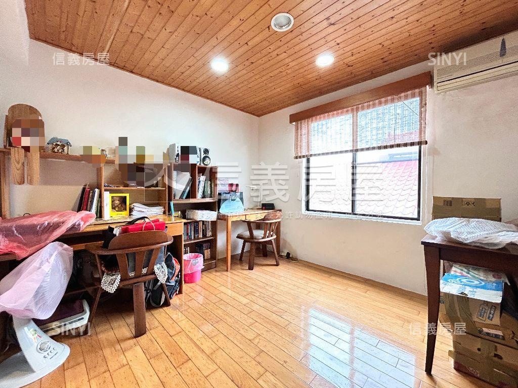 台北小城木質別墅房屋室內格局與周邊環境