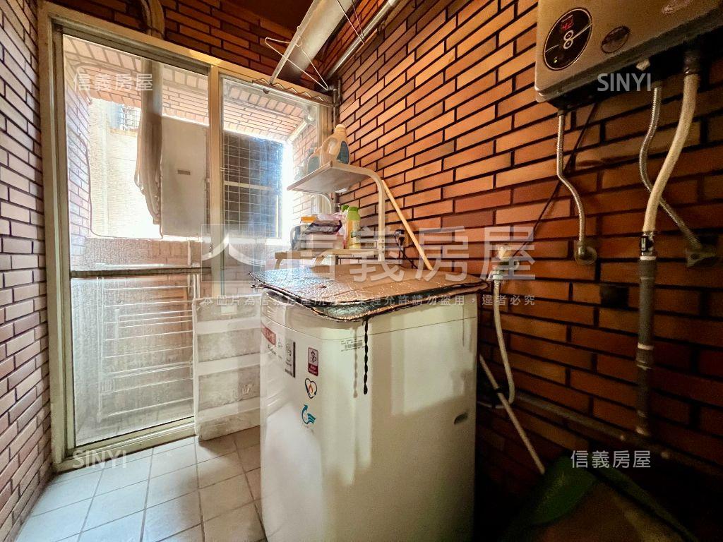 專任惠宇三房稀有車位房屋室內格局與周邊環境