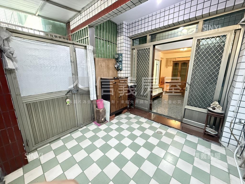 東區一樓一房一廳房屋室內格局與周邊環境