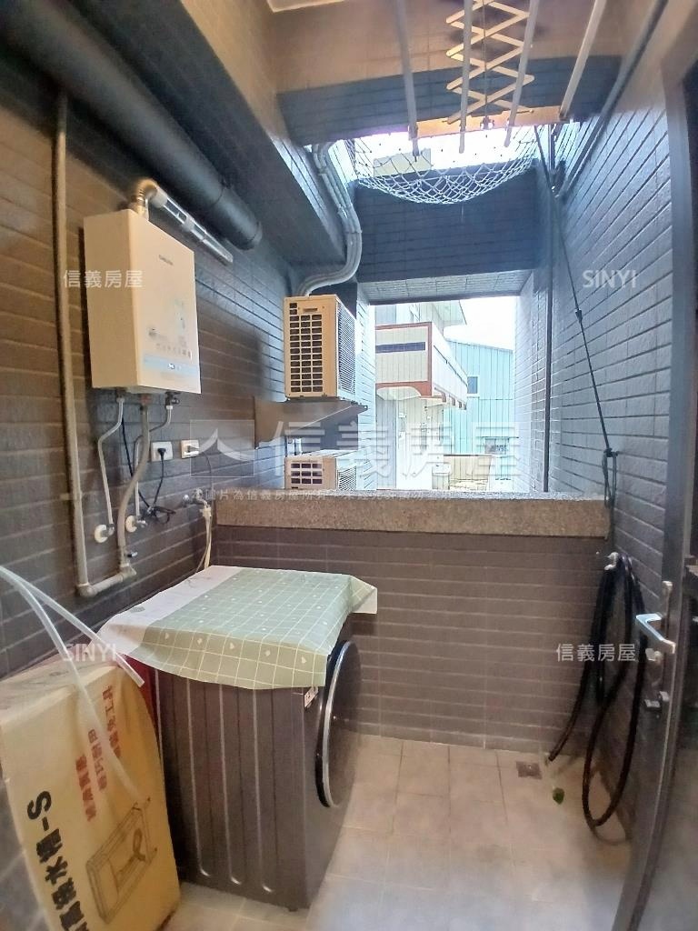 花漾城市美好裝潢兩房房屋室內格局與周邊環境