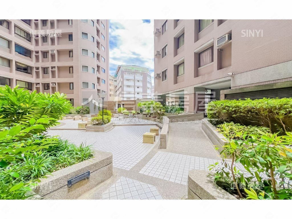 西屯震後次頂樓三房車位房屋室內格局與周邊環境