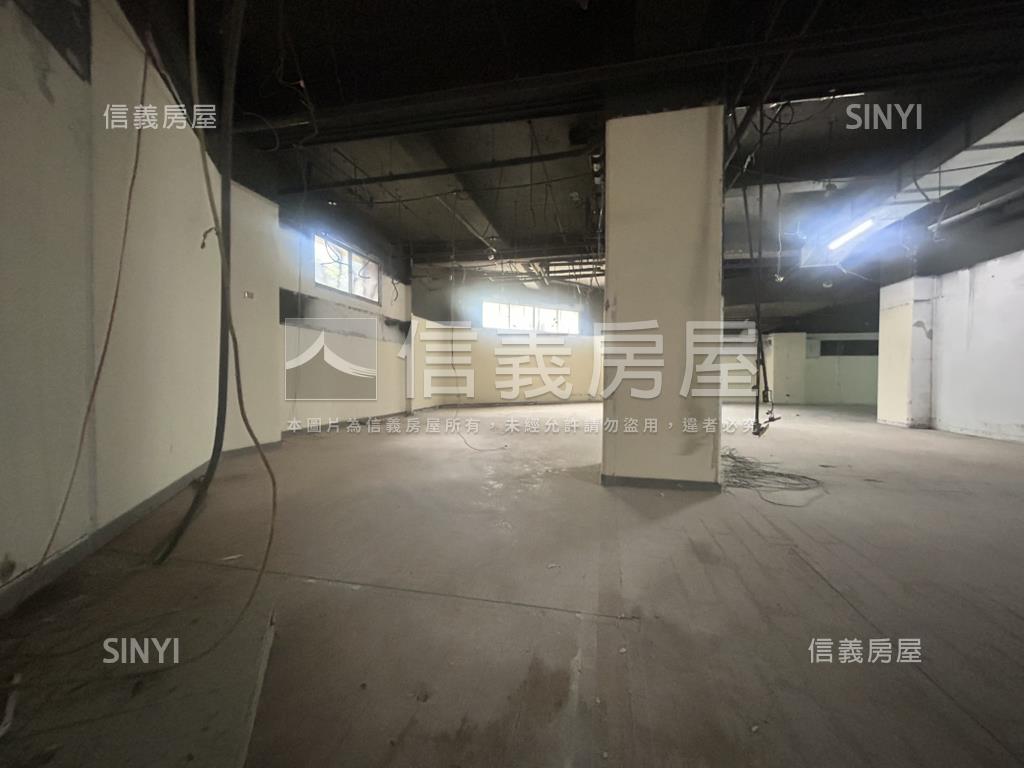 雲頂辦公室－１房屋室內格局與周邊環境