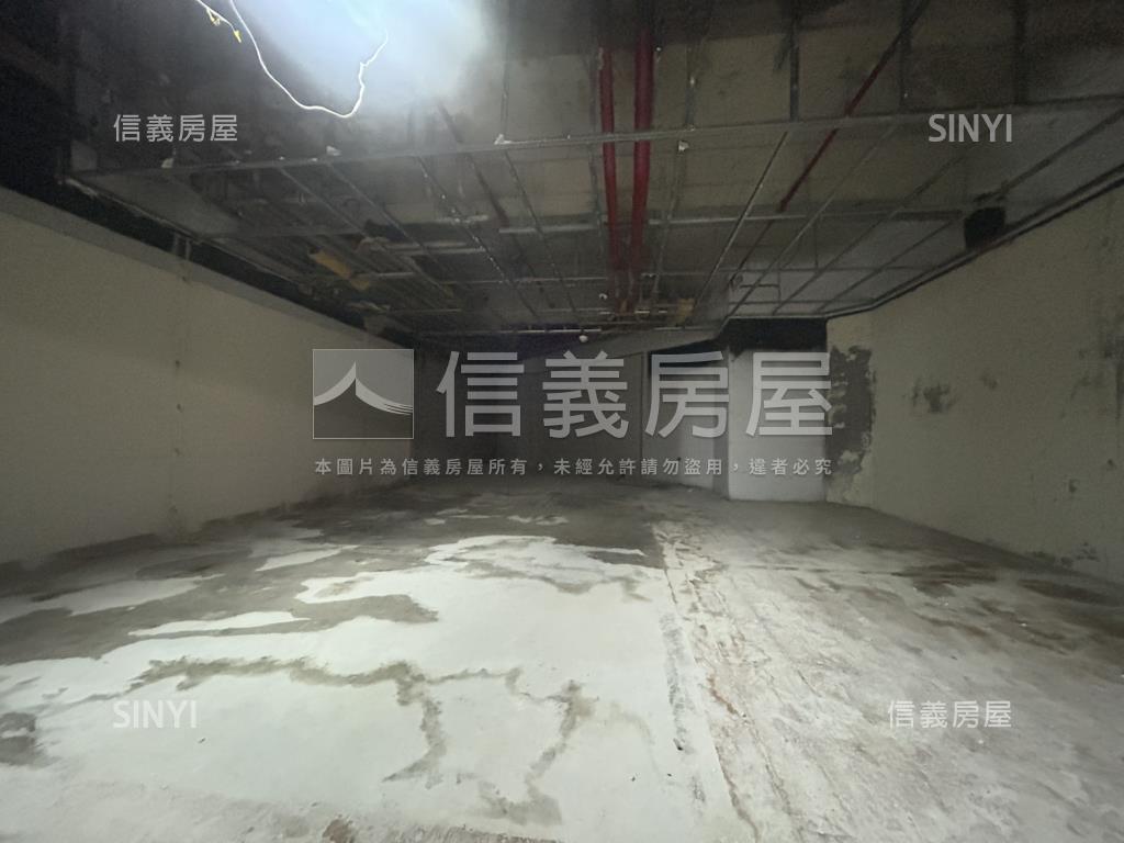 雲頂辦公室－１房屋室內格局與周邊環境