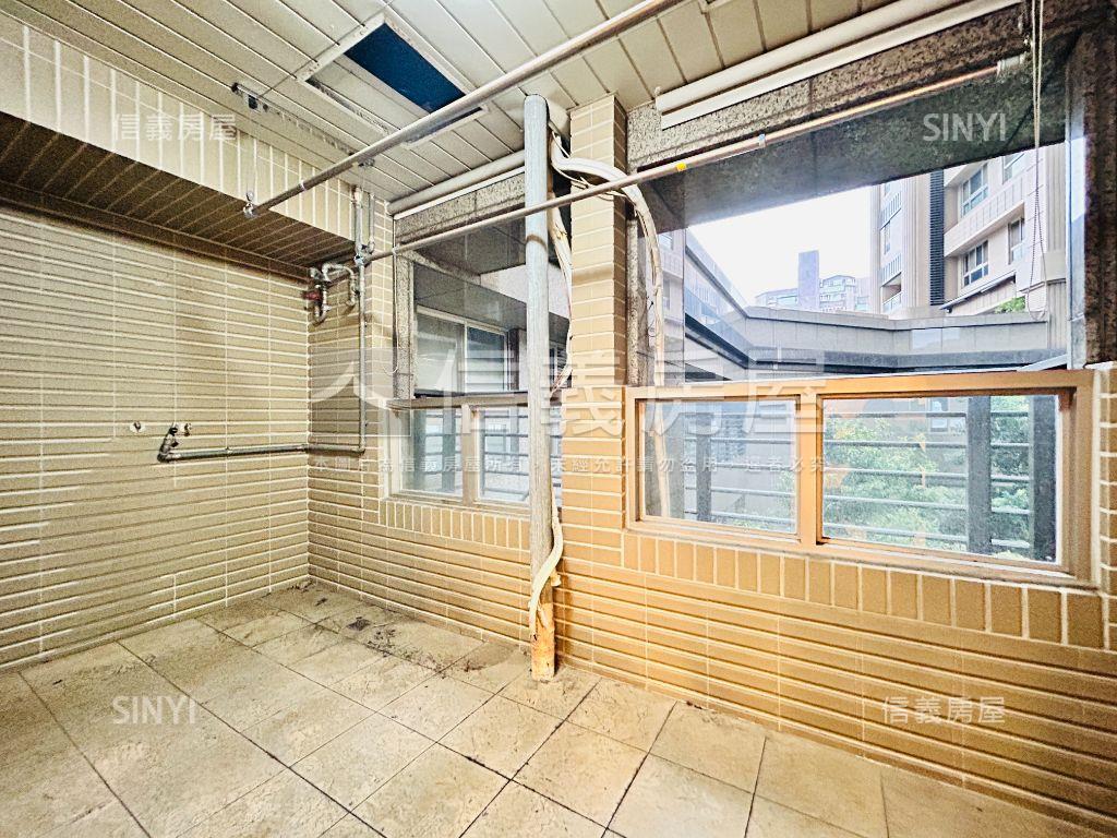 財政局標售—梵帝崗４９房屋室內格局與周邊環境