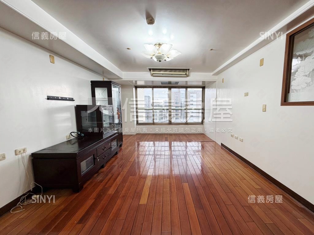 捷運高樓景觀邊間三房車位房屋室內格局與周邊環境