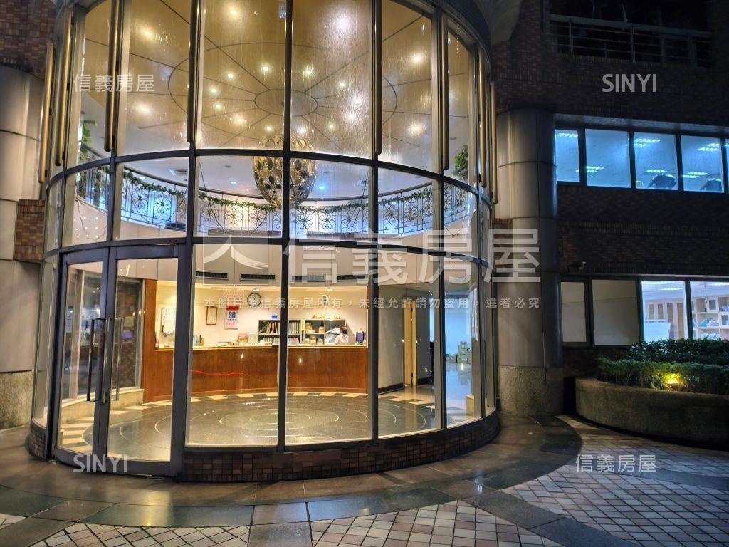 捷運高樓景觀邊間三房車位房屋室內格局與周邊環境