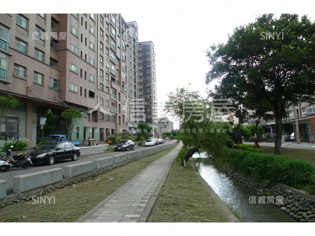 高鐵東興學區大三房平車房屋室內格局與周邊環境