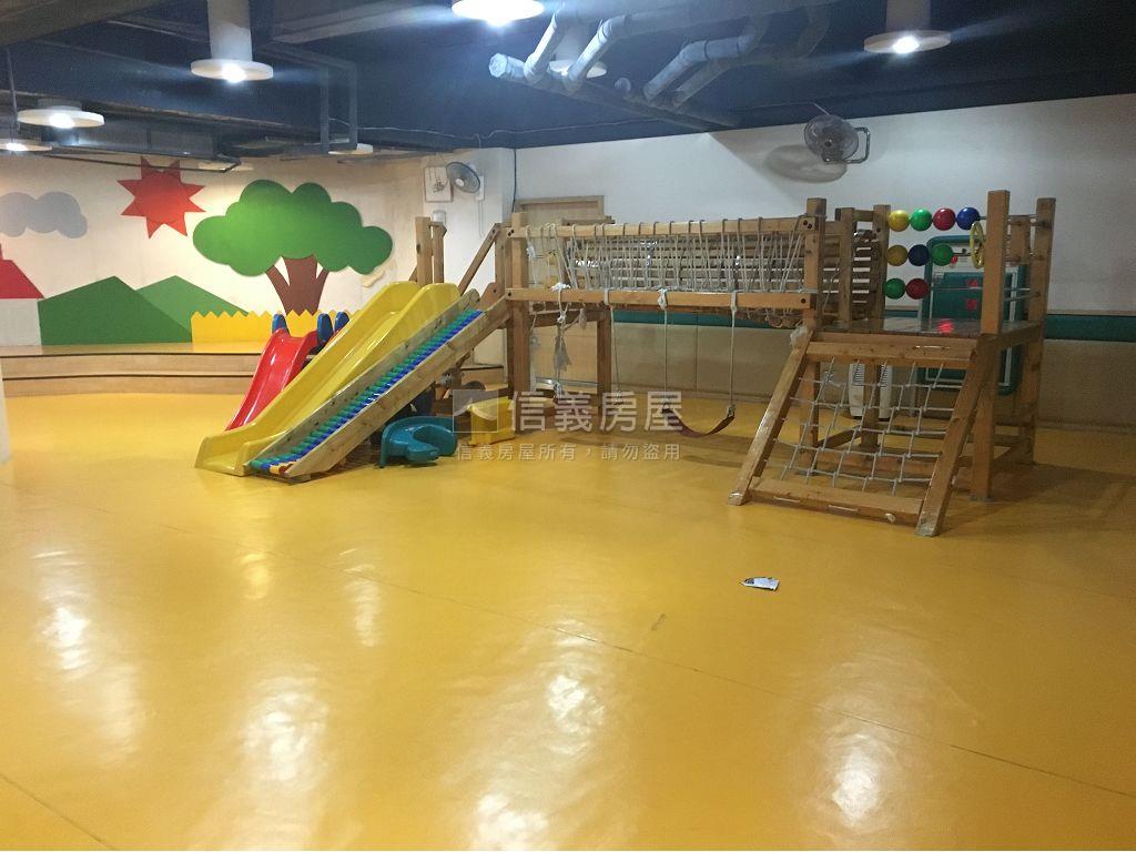 觀海水噹噹近捷運河岸宅房屋室內格局與周邊環境