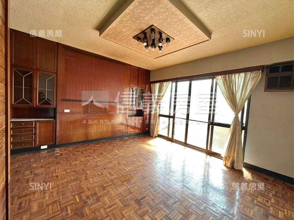 大安路靜巷朝南電梯四房房屋室內格局與周邊環境