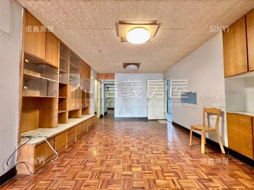 大安路靜巷朝南電梯四房房屋室內格局與周邊環境