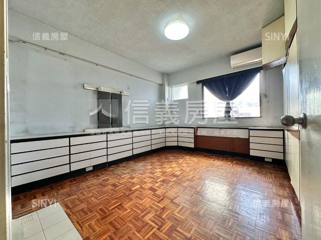 大安路靜巷朝南電梯四房房屋室內格局與周邊環境