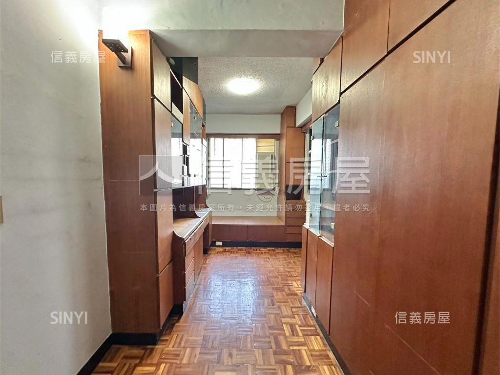 大安路靜巷朝南電梯四房房屋室內格局與周邊環境