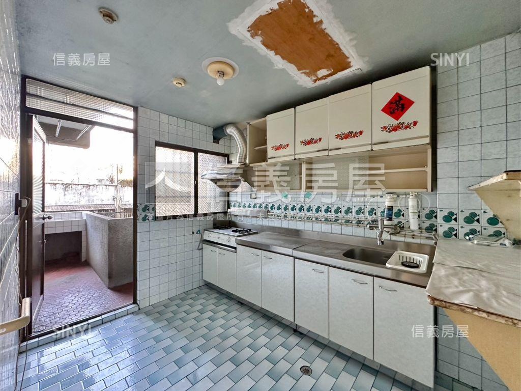 大安路靜巷朝南電梯四房房屋室內格局與周邊環境