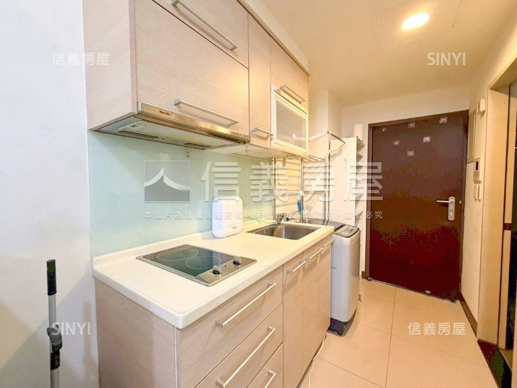 喜來登挑高套房房屋室內格局與周邊環境