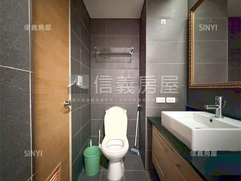 喜來登挑高套房房屋室內格局與周邊環境