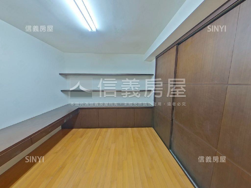 景華典雅時尚一樓房屋室內格局與周邊環境