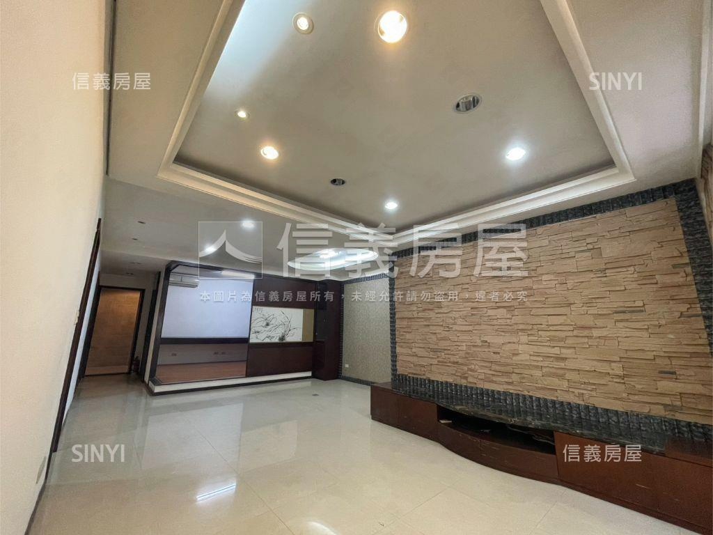 景華典雅時尚一樓房屋室內格局與周邊環境