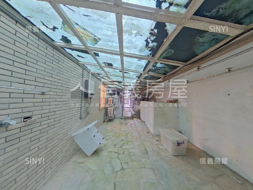 景華典雅時尚一樓房屋室內格局與周邊環境