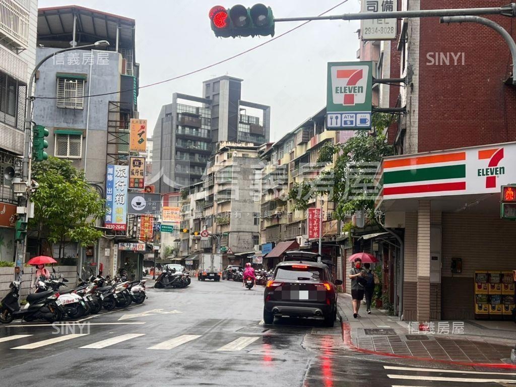 景華典雅時尚一樓房屋室內格局與周邊環境