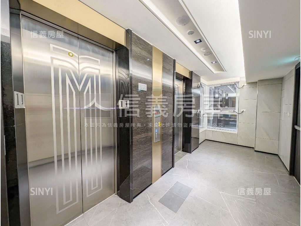 神采飛洋裝潢三房車位房屋室內格局與周邊環境