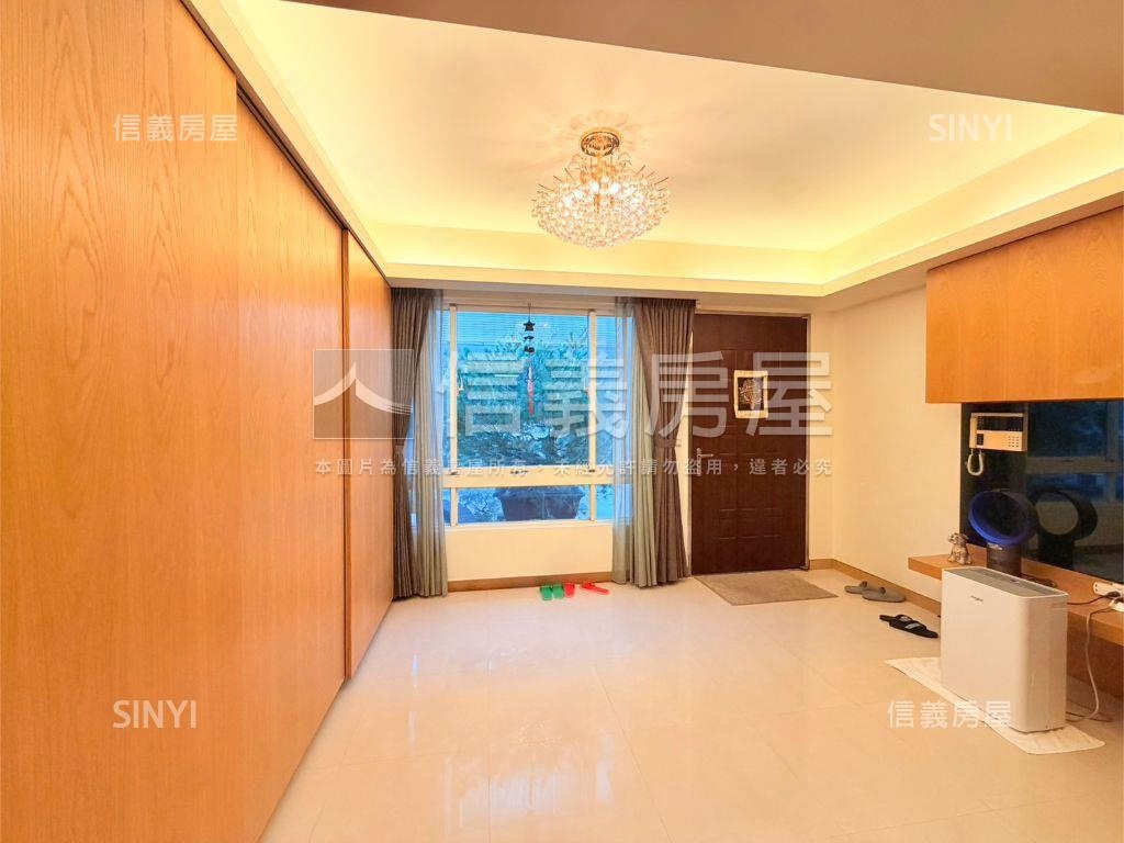 莊子．雅致雙車位別墅房屋室內格局與周邊環境