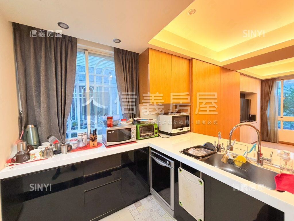 莊子．雅致雙車位別墅房屋室內格局與周邊環境