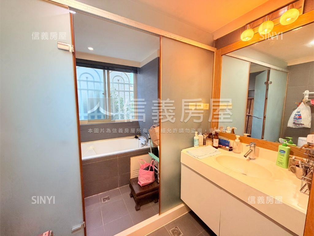 莊子．雅致雙車位別墅房屋室內格局與周邊環境